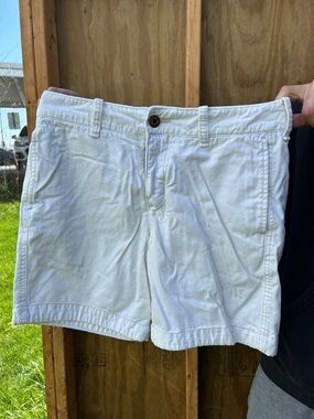 Hollister White Men’s Cotton Bermuda Shorts